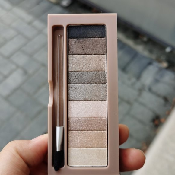 Physicians Formula Natural Nude Eyeshadow Palette - Picture 2 of 4